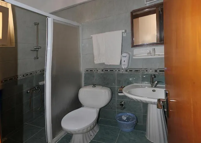 Ξενοδοχείο Canberra 2*